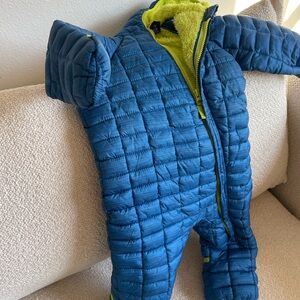 Kids snow suit